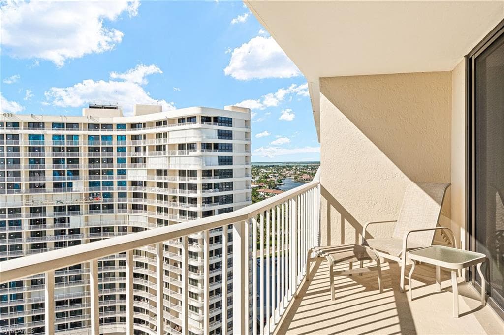 260 Seaview CT # 1701, MARCO ISLAND FL 34145-25