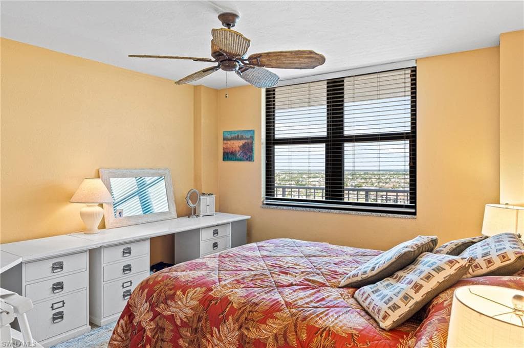 260 Seaview CT # 1701, MARCO ISLAND FL 34145-21