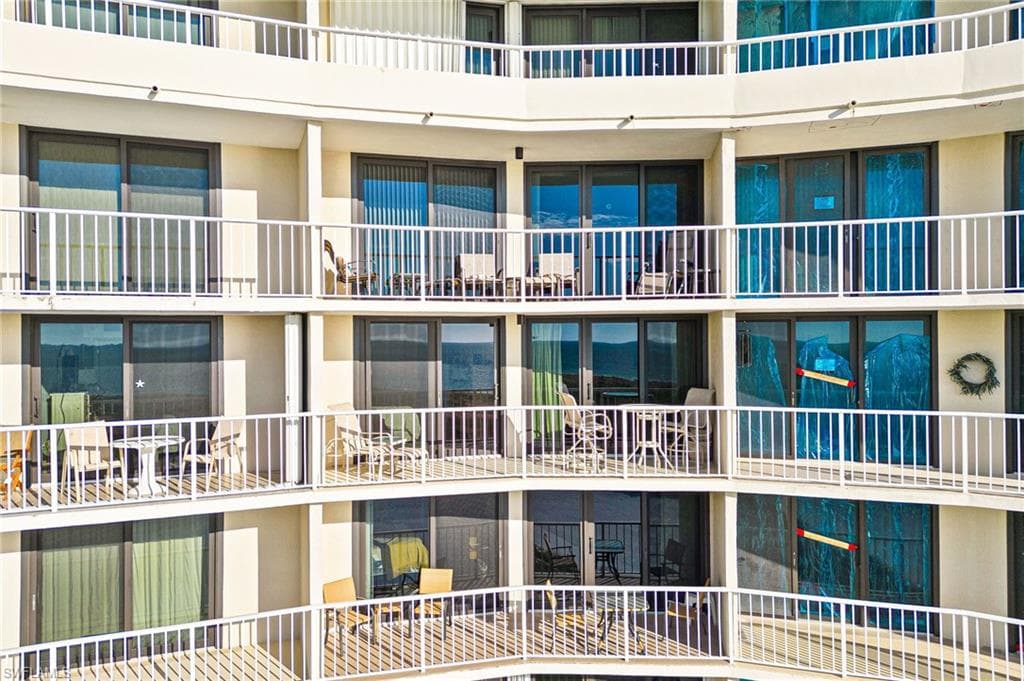 260 Seaview CT # 1701, MARCO ISLAND FL 34145-7