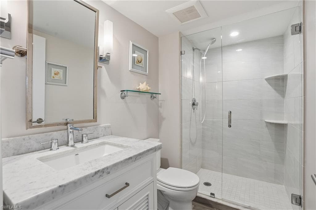 1300 Gulf Shore BLVD N # 603, NAPLES FL 34102-14