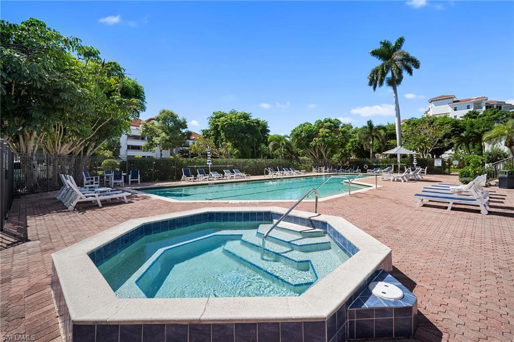 523 La Peninsula BLVD # 523, NAPLES FL 34113-22