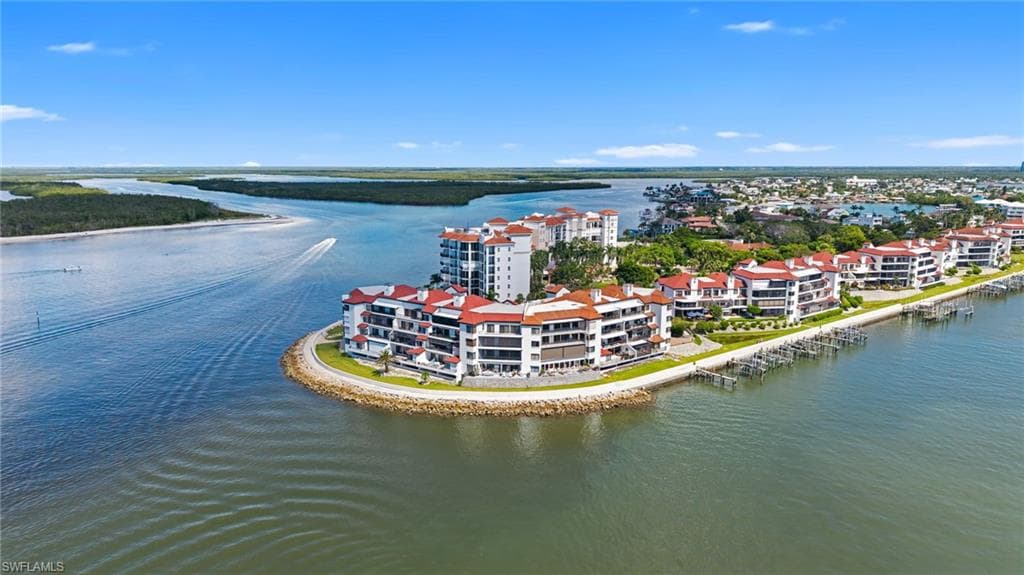 523 La Peninsula BLVD # 523, NAPLES FL 34113-26