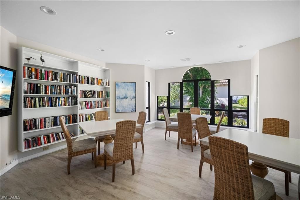 523 La Peninsula BLVD # 523, NAPLES FL 34113-24