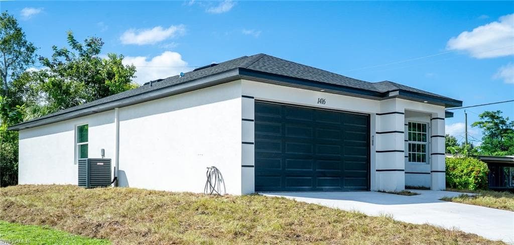 1416 Floral DR, FORT MYERS FL 33916-1