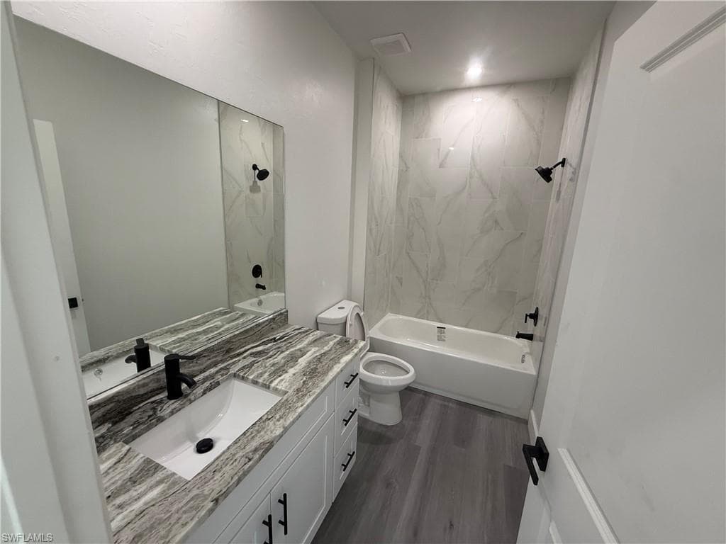 1416 Floral DR, FORT MYERS FL 33916-7