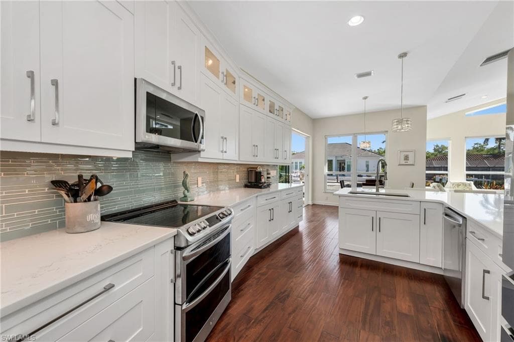 1923 SNOOK DR, NAPLES FL 34102-9