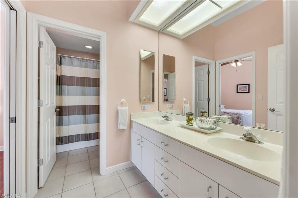 1923 SNOOK DR, NAPLES FL 34102-17