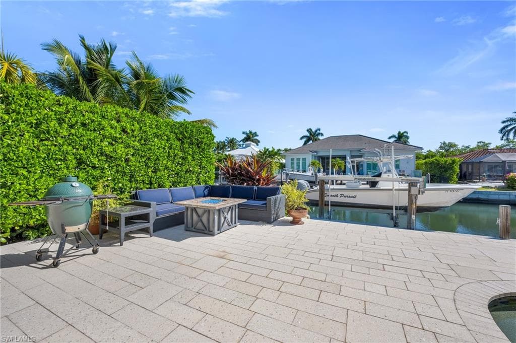 1923 SNOOK DR, NAPLES FL 34102-24