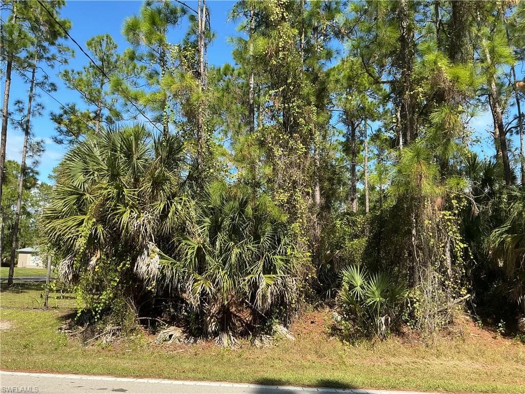 18th AVE NE, NAPLES FL 34120-2