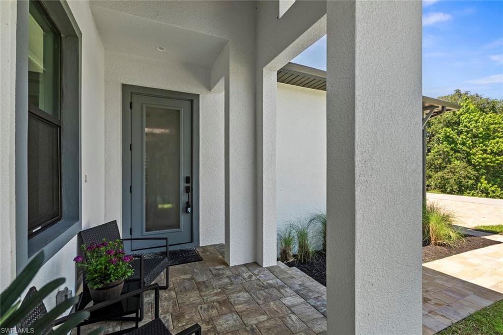 3530 Hibiscus AVE, NAPLES FL 34104-1