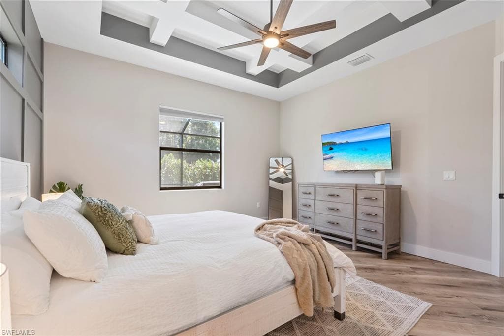 3530 Hibiscus AVE, NAPLES FL 34104-16