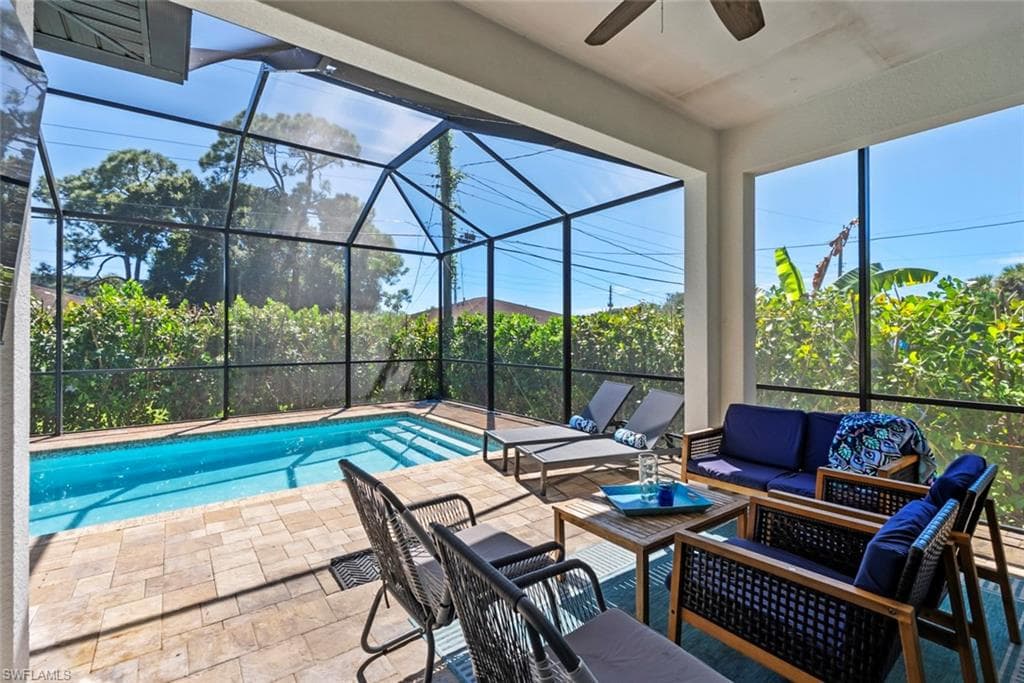 3530 Hibiscus AVE, NAPLES FL 34104-21