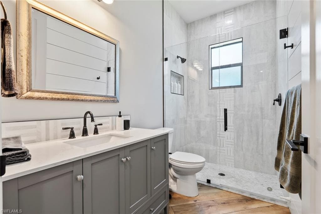 3530 Hibiscus AVE, NAPLES FL 34104-9