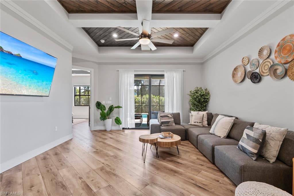 3530 Hibiscus AVE, NAPLES FL 34104-13