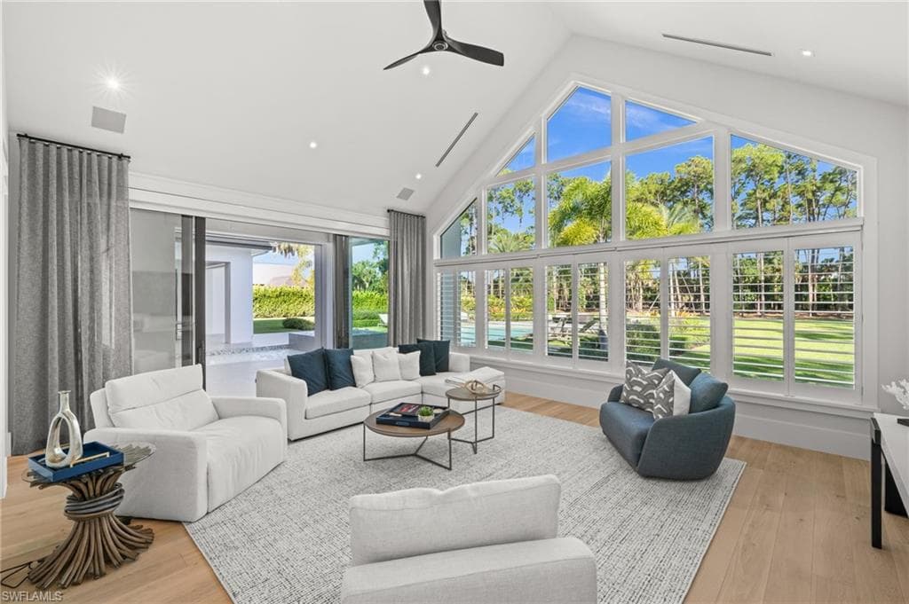 2191 Coach House LN, NAPLES FL 34105-26