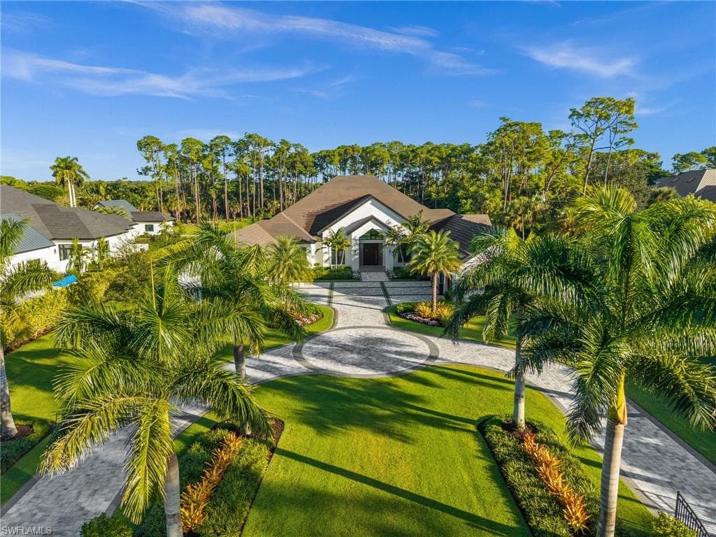 2191 Coach House LN, NAPLES FL 34105-45