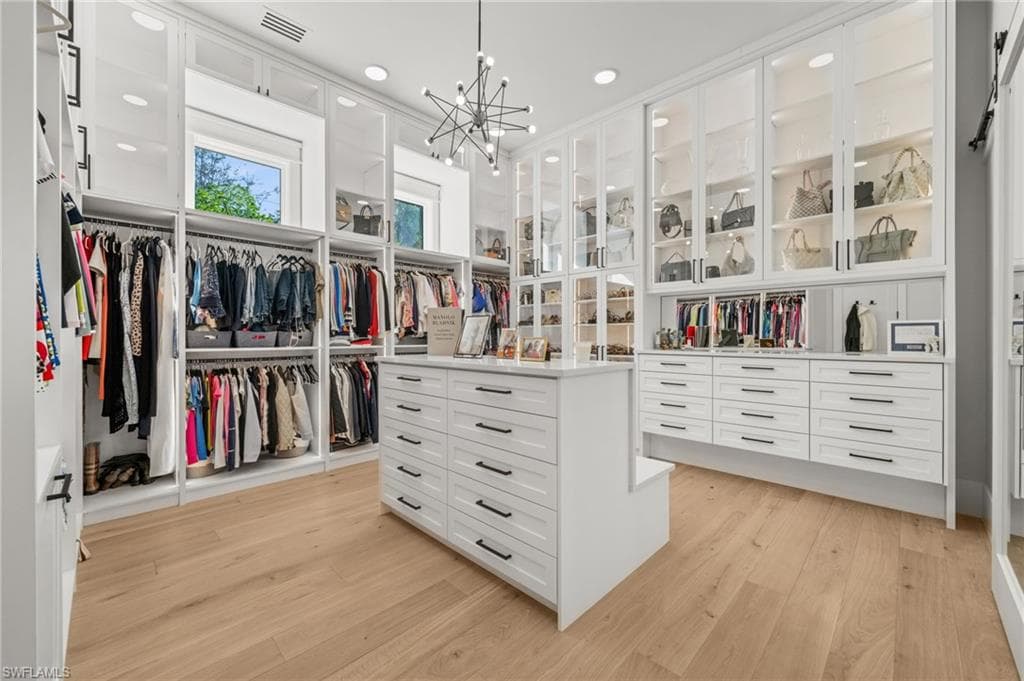 2191 Coach House LN, NAPLES FL 34105-25