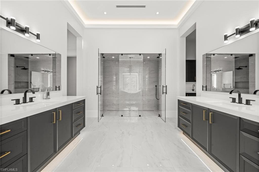 2191 Coach House LN, NAPLES FL 34105-21