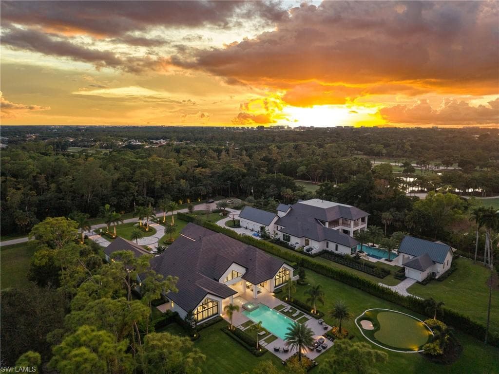 2191 Coach House LN, NAPLES FL 34105-2