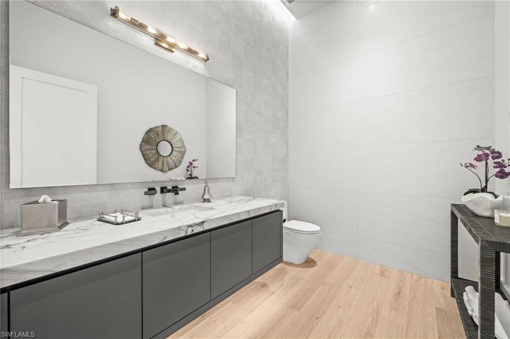 2191 Coach House LN, NAPLES FL 34105-17