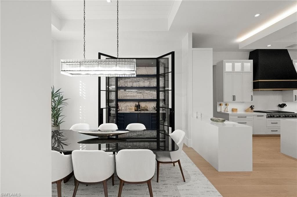 2191 Coach House LN, NAPLES FL 34105-14