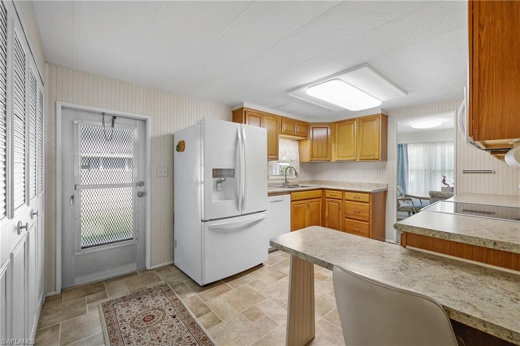 511 Pine Tree CT, NORTH FORT MYERS FL 33917-6