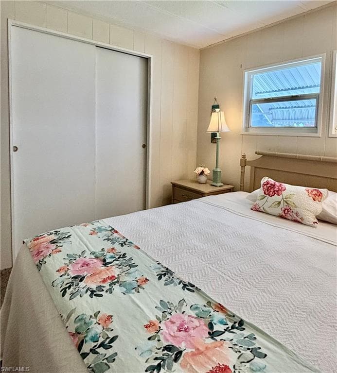 511 Pine Tree CT, NORTH FORT MYERS FL 33917-19