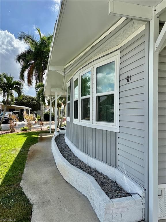 511 Pine Tree CT, NORTH FORT MYERS FL 33917-3