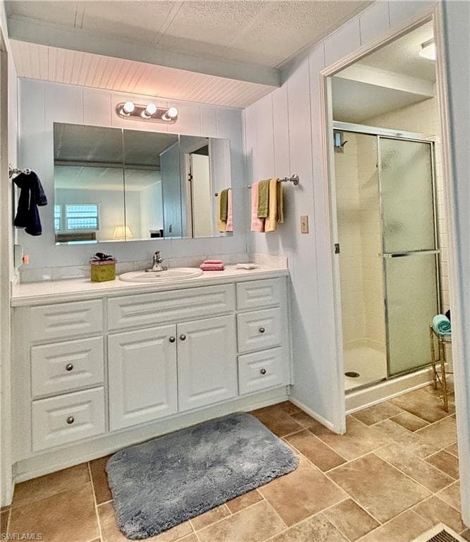 511 Pine Tree CT, NORTH FORT MYERS FL 33917-24