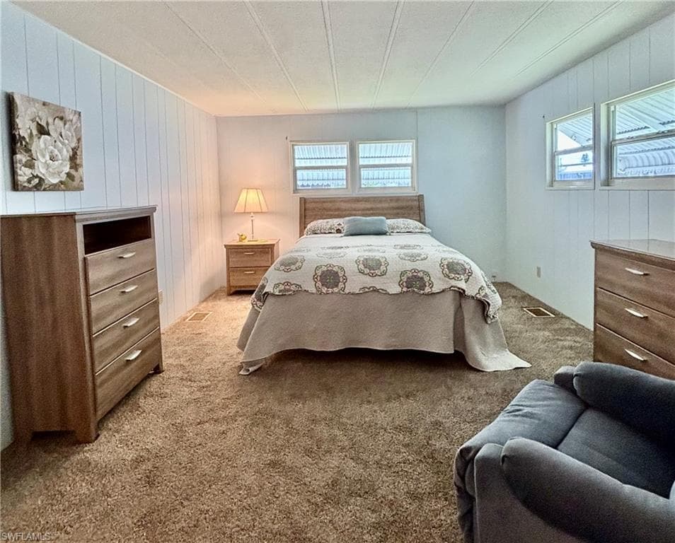 511 Pine Tree CT, NORTH FORT MYERS FL 33917-20