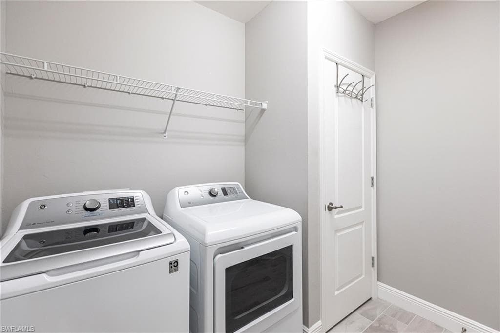 2319 Sawyers Hill RD # 703, NAPLES FL 34120-26