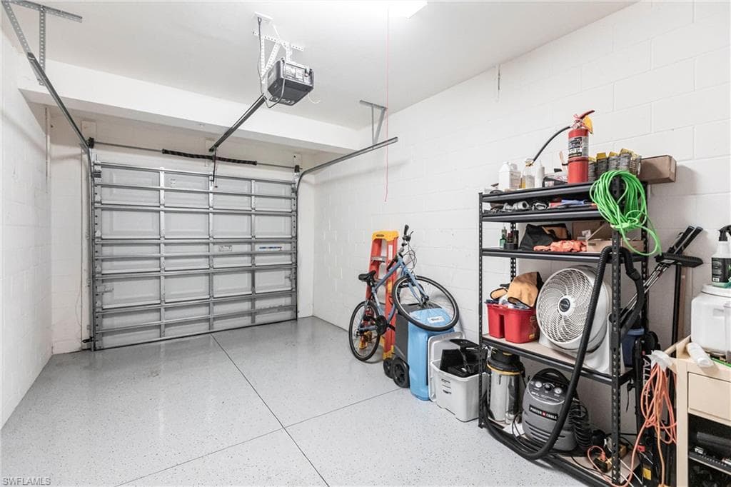 2319 Sawyers Hill RD # 703, NAPLES FL 34120-27