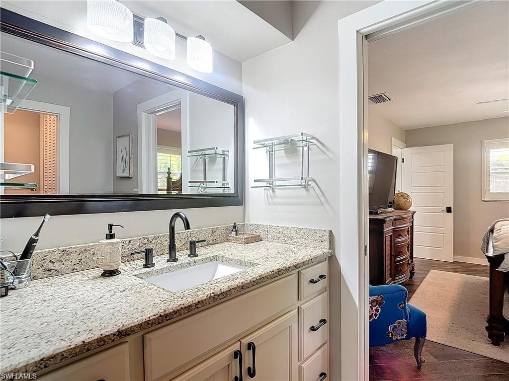 2818 SE 17th PL, CAPE CORAL FL 33904-31