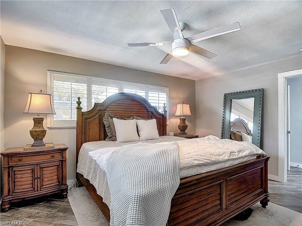 2818 SE 17th PL, CAPE CORAL FL 33904-28