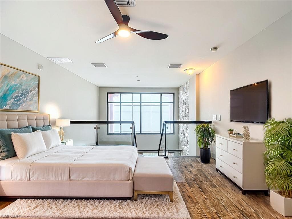 2745 1st ST # 111, FORT MYERS FL 33916-25