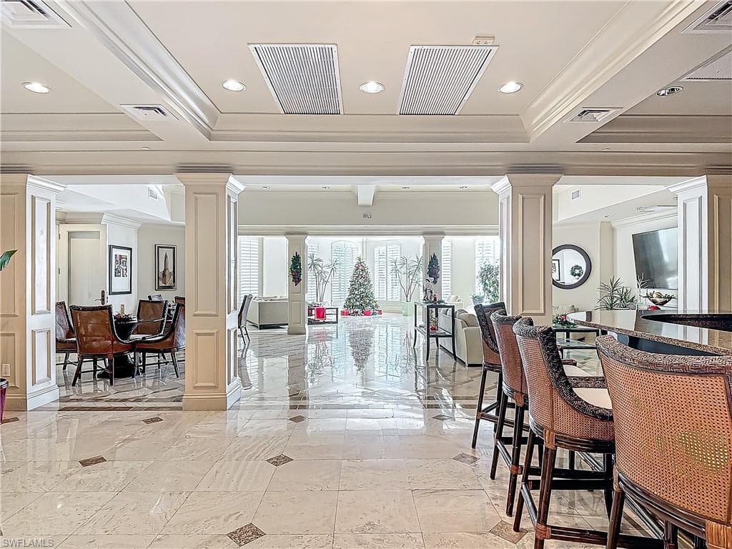 2745 1st ST # 111, FORT MYERS FL 33916-43