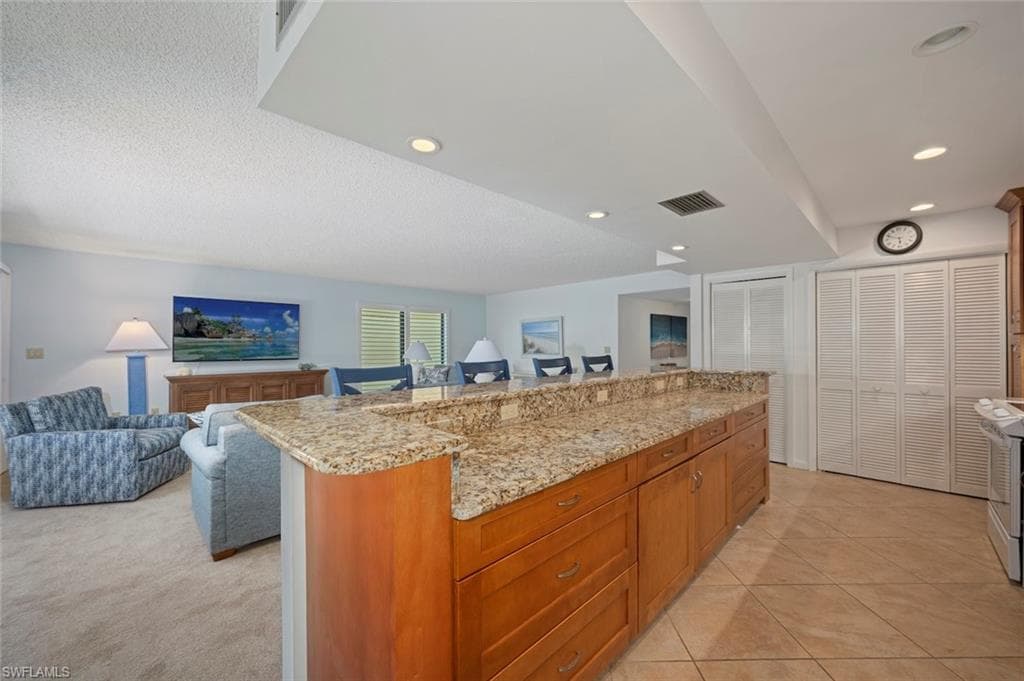 2721 W Gulf DR # 213, SANIBEL FL 33957-13