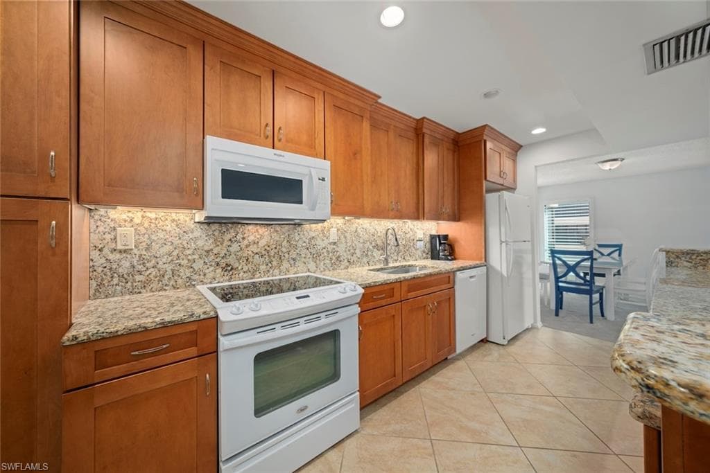 2721 W Gulf DR # 213, SANIBEL FL 33957-10