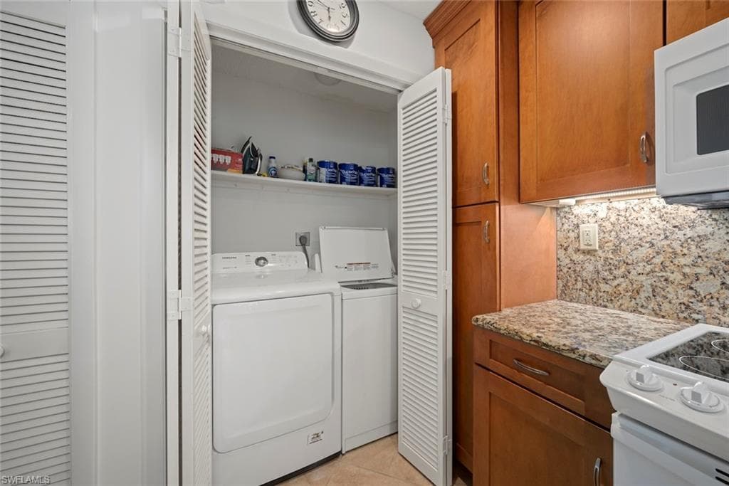 2721 W Gulf DR # 213, SANIBEL FL 33957-33