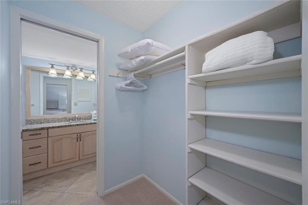 2721 W Gulf DR # 213, SANIBEL FL 33957-27