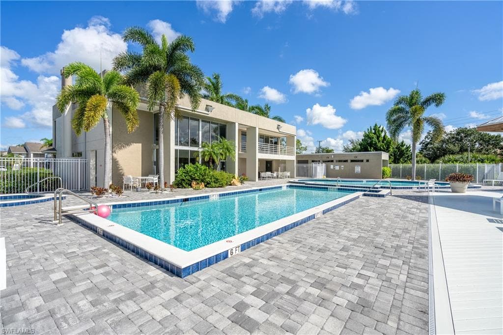 108 Santa Clara DR # 12, NAPLES FL 34104-12