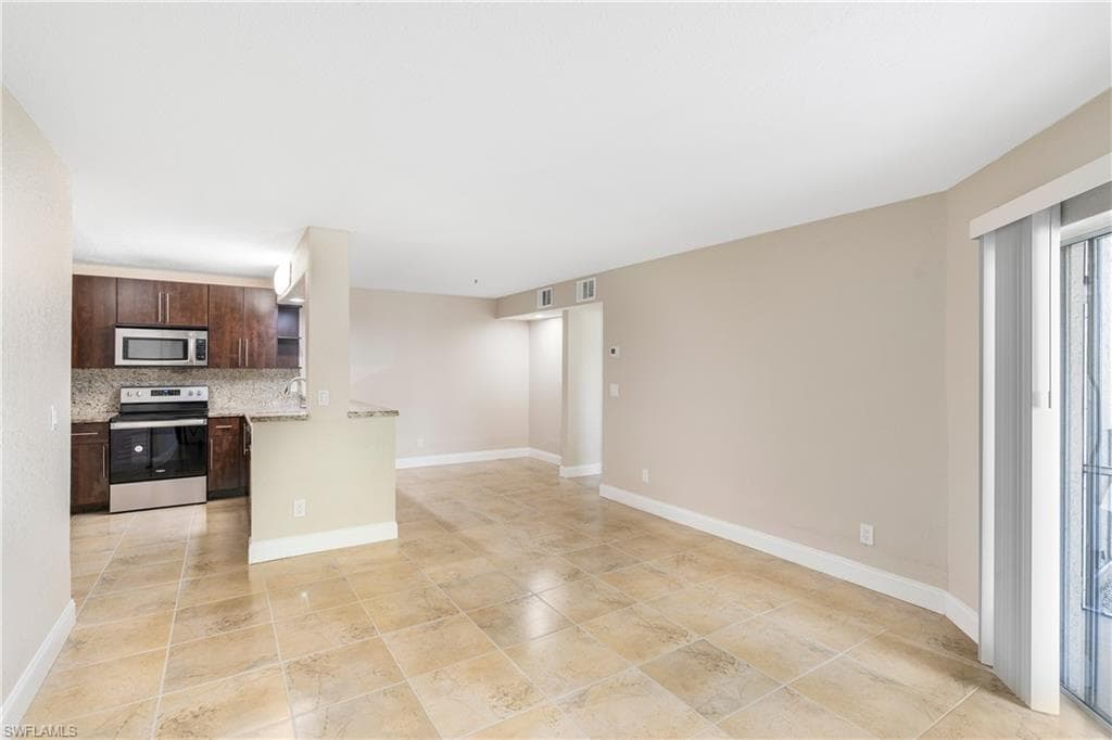 108 Santa Clara DR # 12, NAPLES FL 34104-2