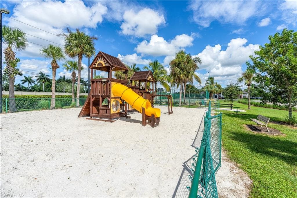 108 Santa Clara DR # 12, NAPLES FL 34104-31