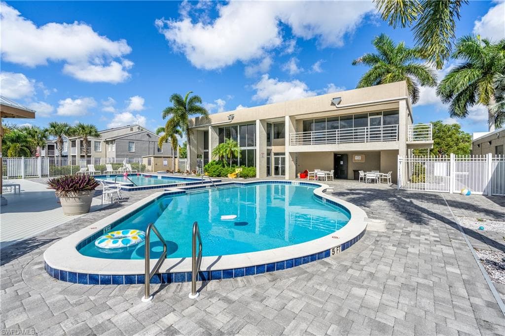 108 Santa Clara DR # 12, NAPLES FL 34104-13