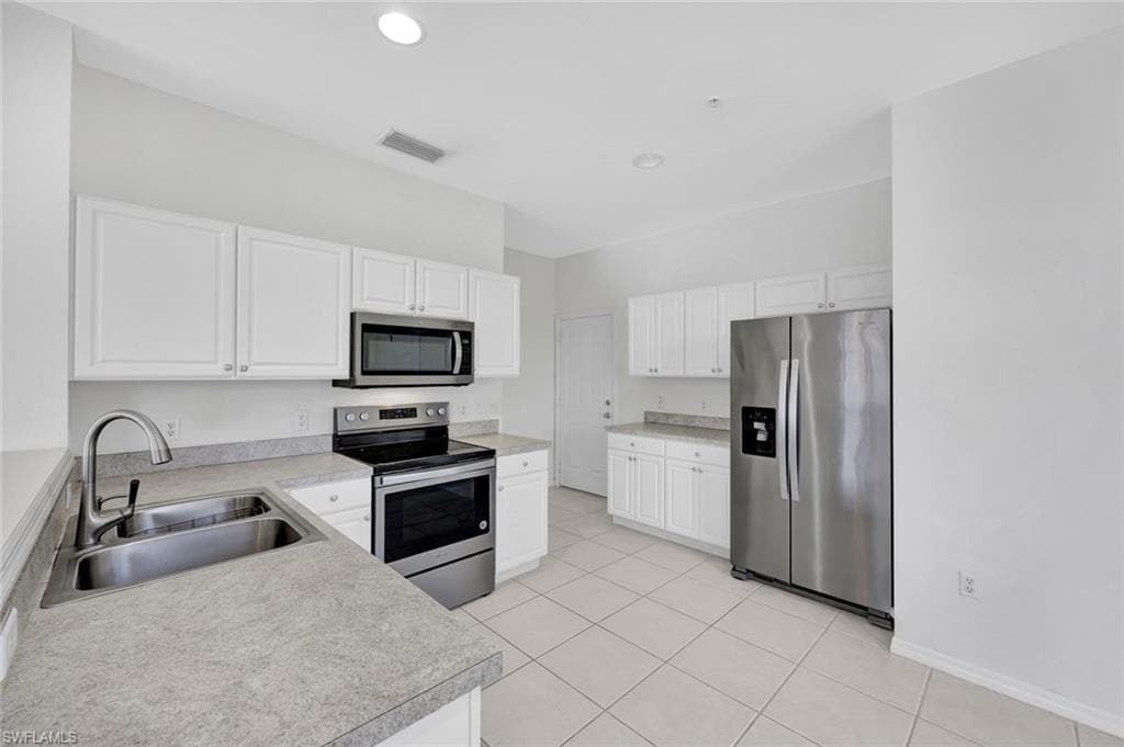 1088 Oxford LN # 48, NAPLES FL 34105-5