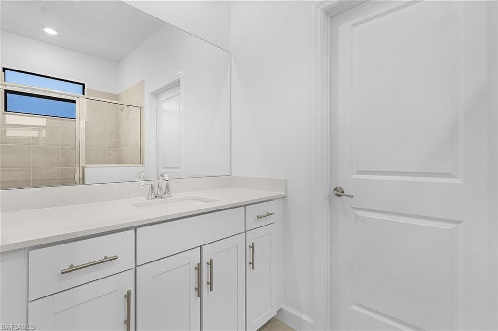 19621 Hinkley DR, ESTERO FL 33928-8