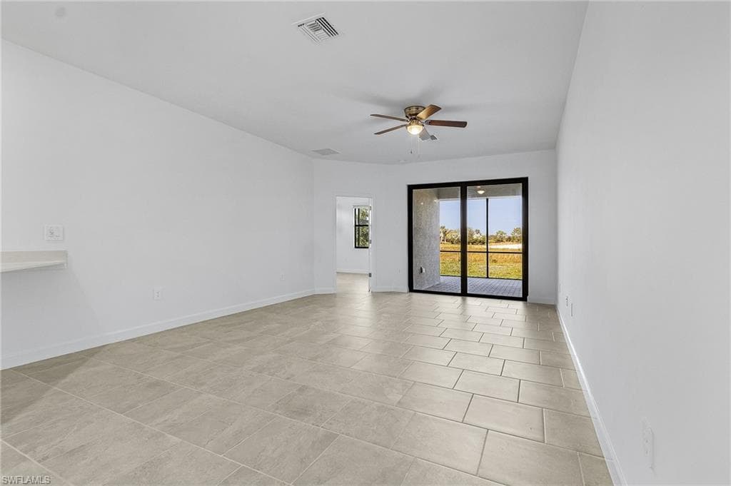 19621 Hinkley DR, ESTERO FL 33928-3