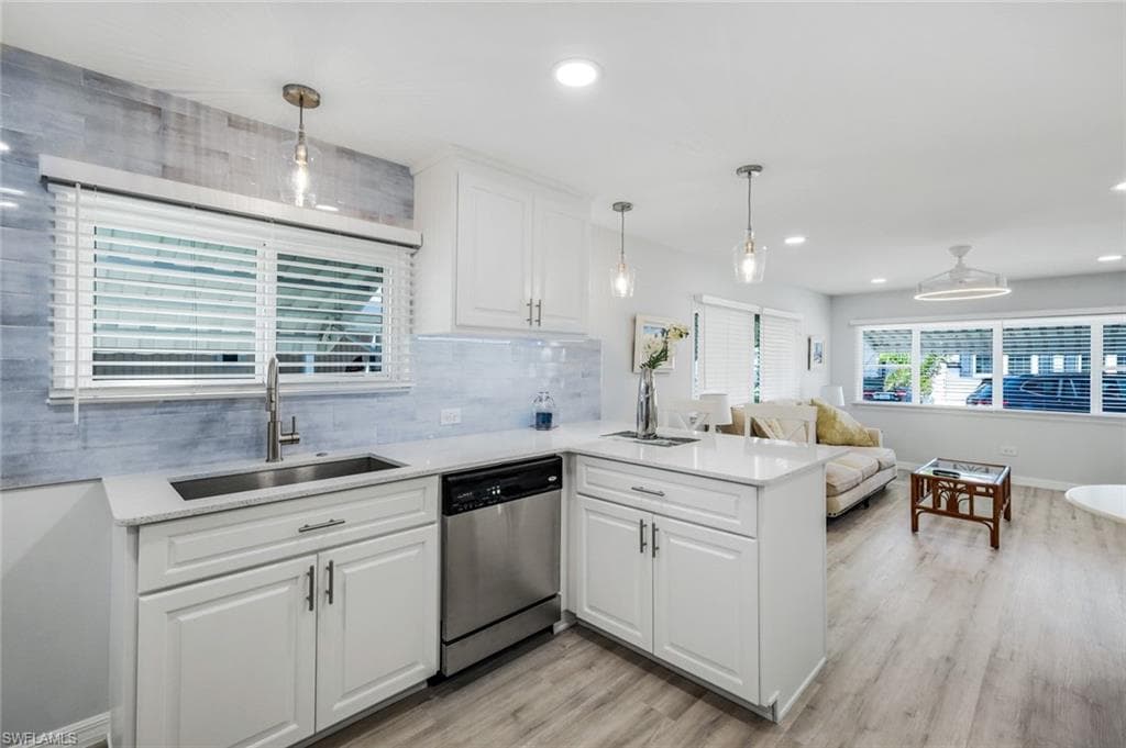 20551 Port DR, ESTERO FL 33928-6