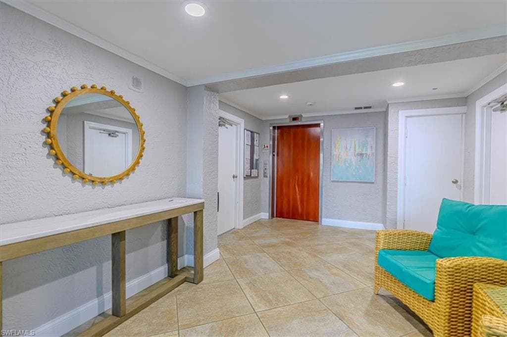 2885 Palm Beach BLVD # 307, FORT MYERS FL 33916-25