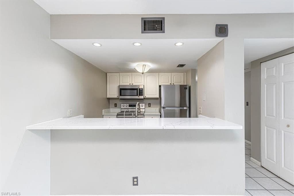 2885 Palm Beach BLVD # 307, FORT MYERS FL 33916-10